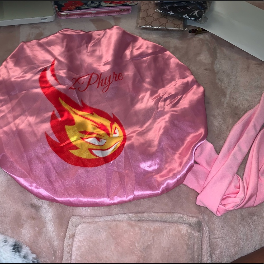 SATIN LARGE HAIR BONNET 💕 - Picture 3 of 3